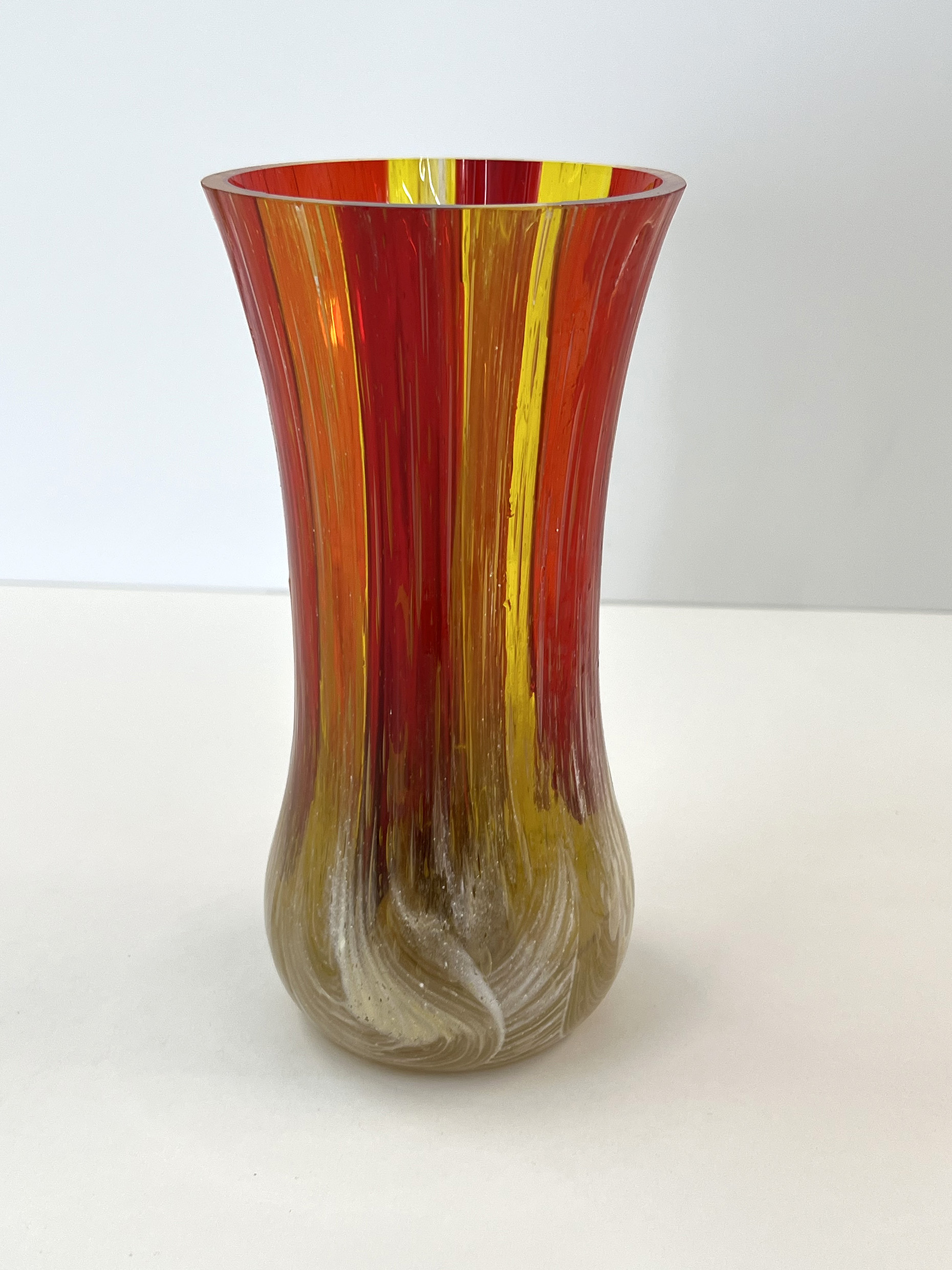 RedGoldStripes – Bild 1